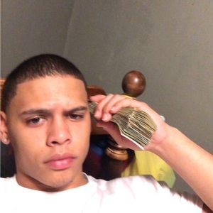 Meet your Posher, Aryel